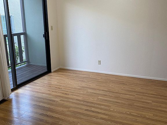 2nd image of 466 Baden Ave #4