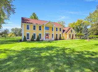 25860 N Roberts Ct, Barrington, IL 60010