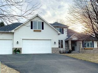 13130 Quail Creek Dr NE, Blaine, MN 55449