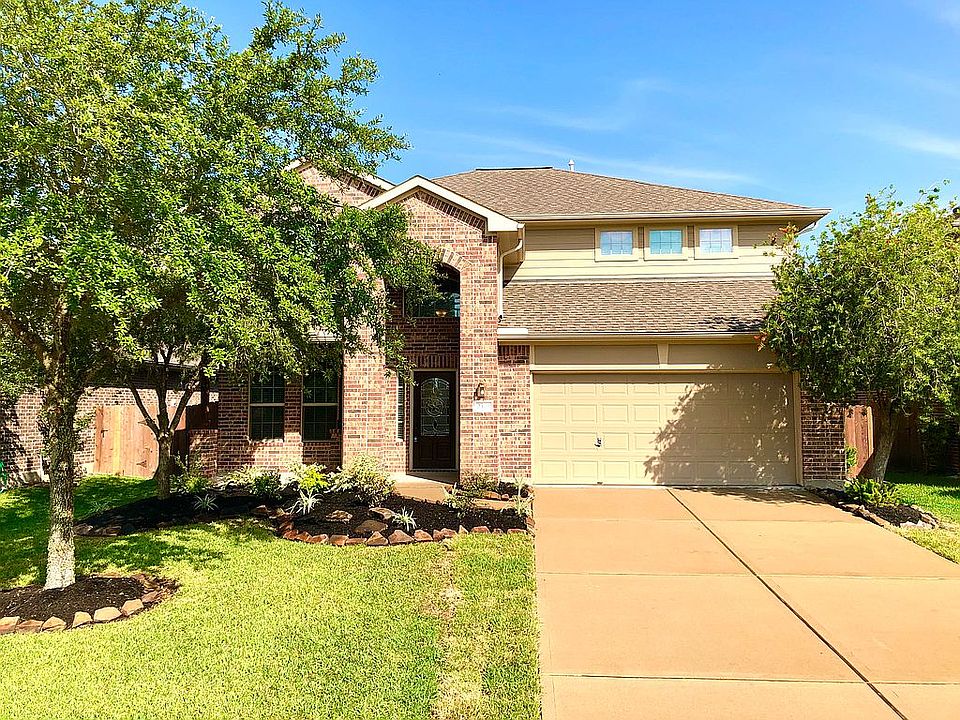 1st image of 2423 Santiago Ln