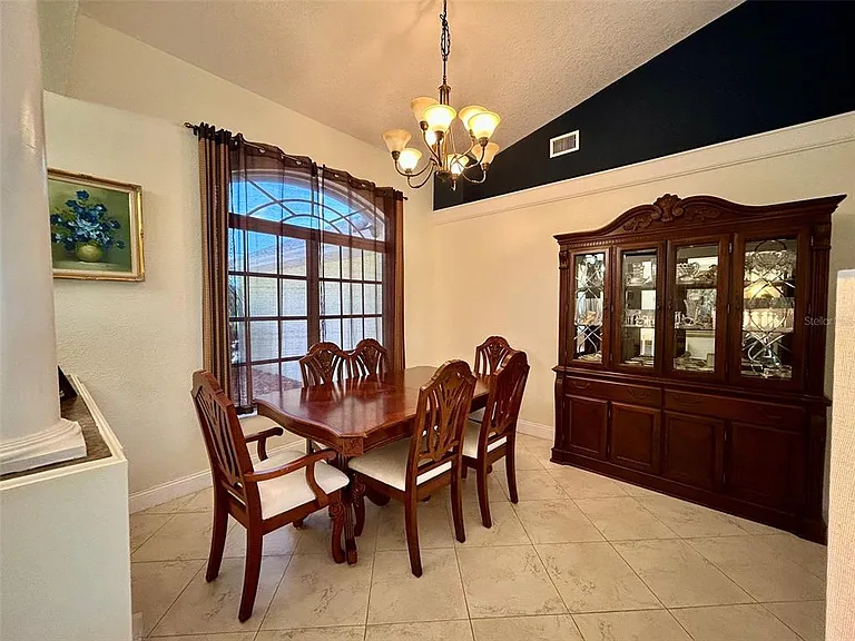 24508 Saragossa Ln — Photo 9