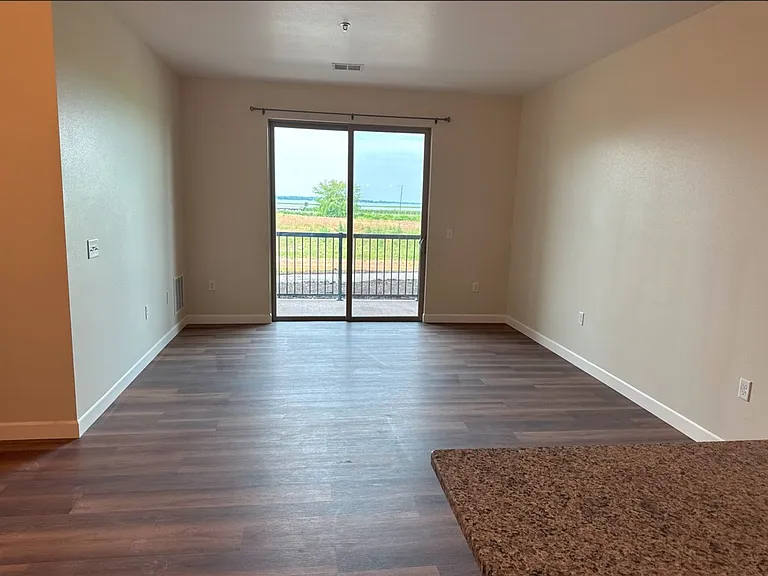 Red Earth Apartments- On Lake Butte Des Morts — Photo 16