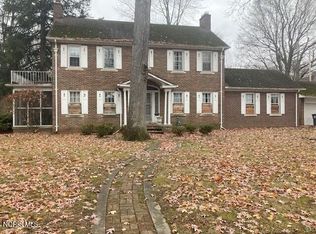 2509 Meadowwood Dr, Toledo, OH 43606