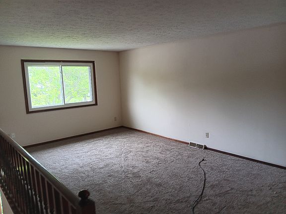 3rd image of 1156 Clark Rd