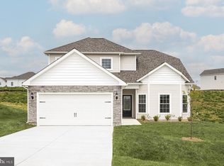 9901 Roulette Dr, Hagerstown, MD 21740