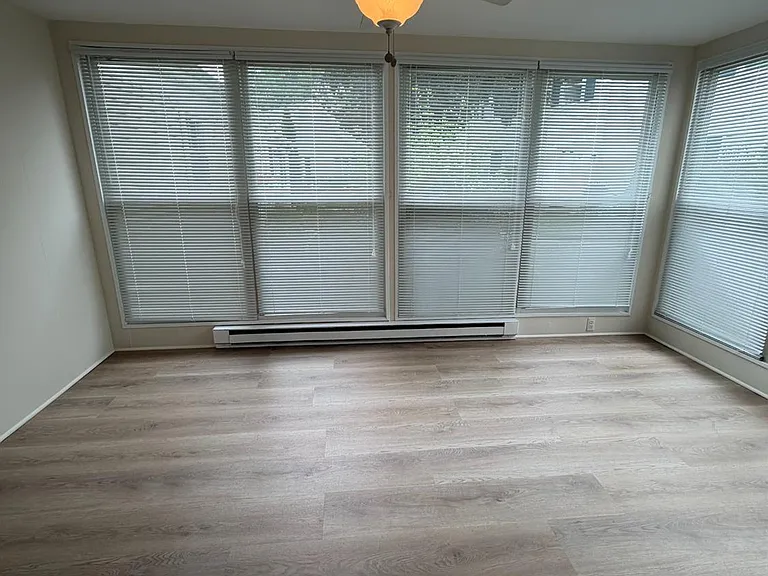493B Somerset Ln — Photo 21