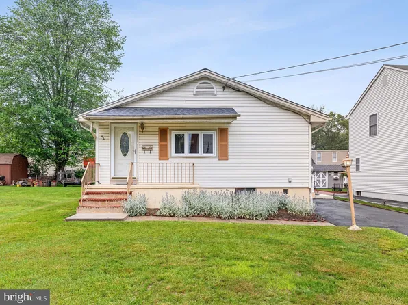 44 Lanning St, Ewing, NJ 08618