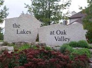 405 Oak Valley Dr, Goodfield, IL 61742