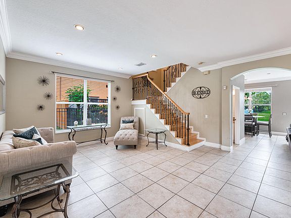 3rd image of 5433 Wellcraft Dr