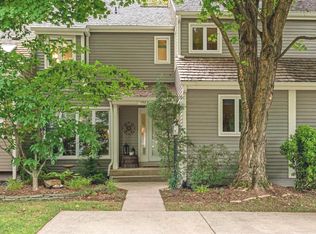 1583 Brass Lantern Way, Reston, VA 20194