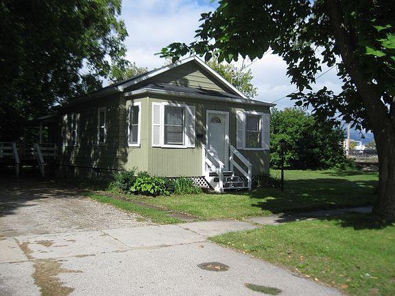 2nd image of 1023 N Chestnut Ave