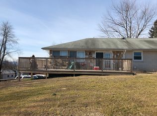 31 Marks Rd, Reading, PA 19608