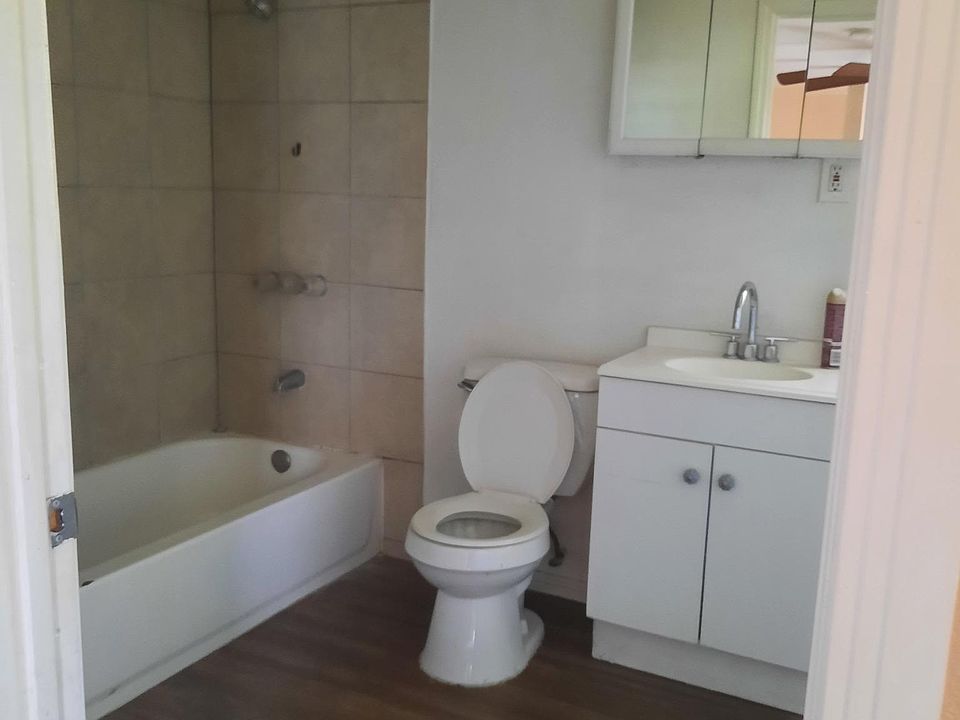 1st image of 113 1/2 E White St