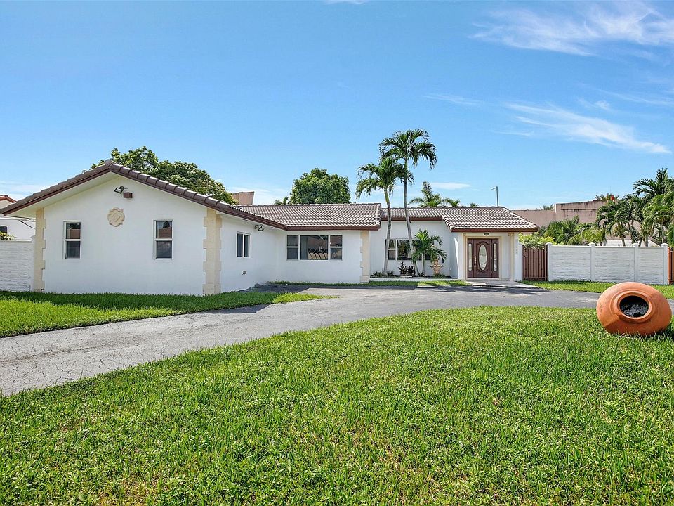 1st image of 11840 SW 112th Ave Circle