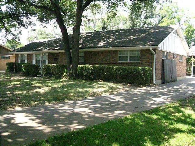 1st image of 1834 Cypress Dr