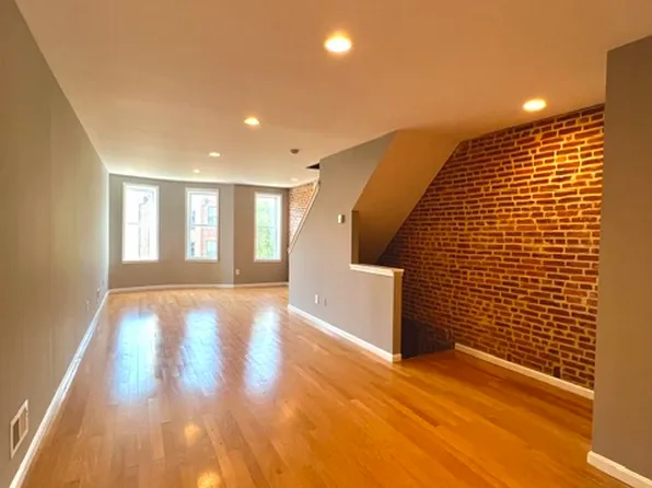 708 Lennox St APT 2, Baltimore, MD 21217