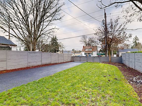 2nd image of 512 133rd Street S