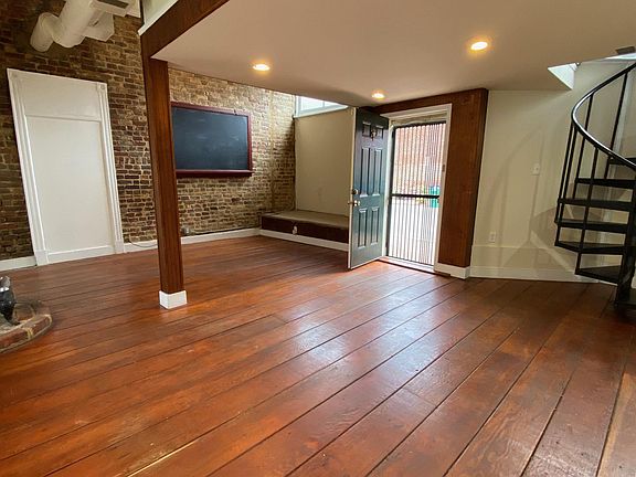 3rd image of 412 N Monroe St #412