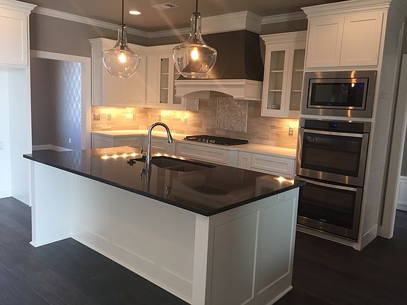 3rd image of 6305 Isabella Dr