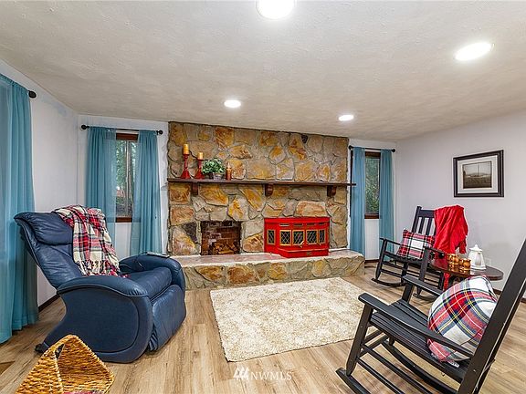 5th image of 11710 &11704 Country Club Drive