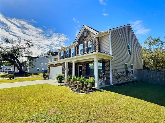 4th image of 1330 Berry Grove Dr