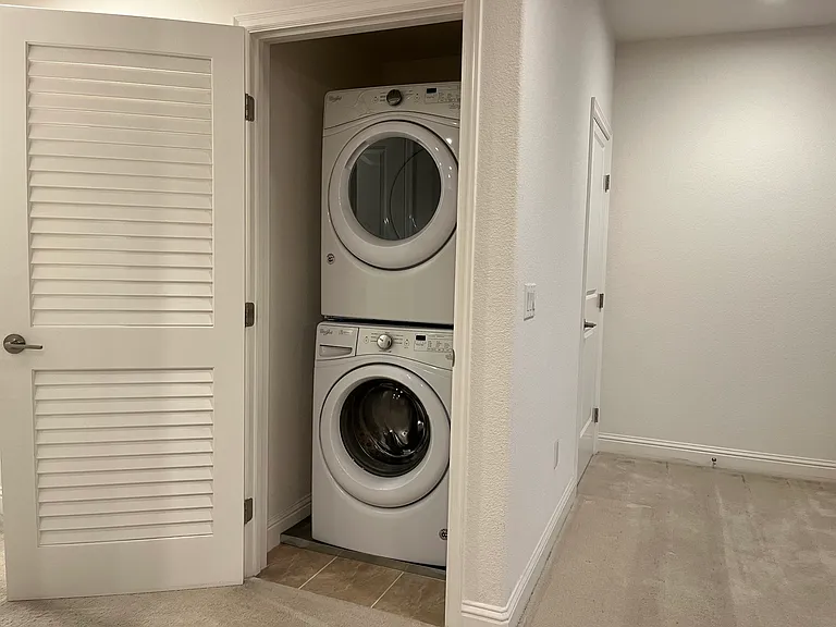 2585 El Camino Real #419 — Photo 29