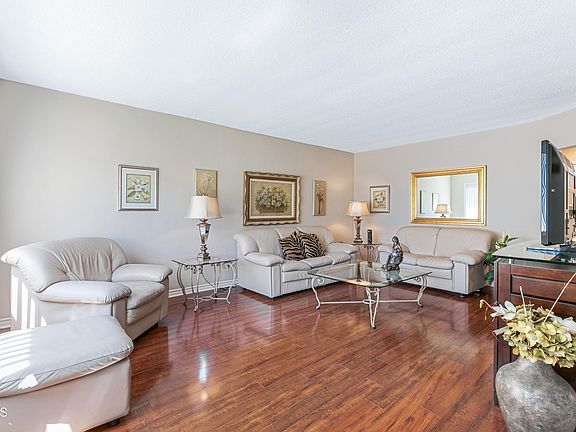 2nd image of 1525 Potrero Grande Dr