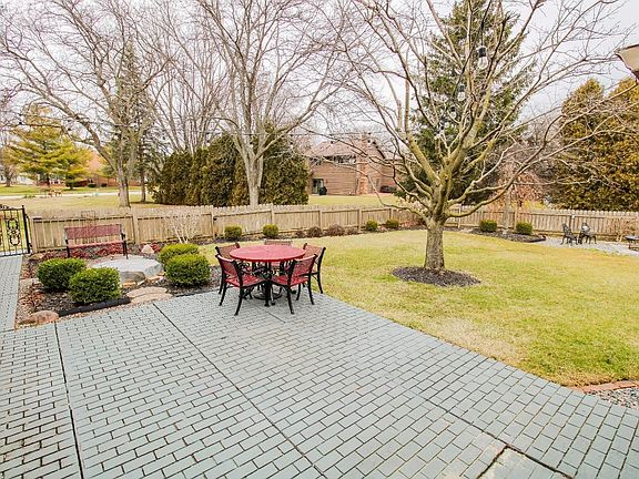 3rd image of 2405 Deerpath Dr