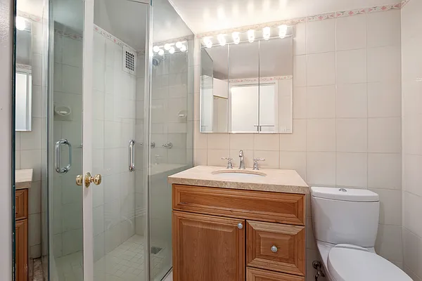 Rented by Douglas Elliman | media 4