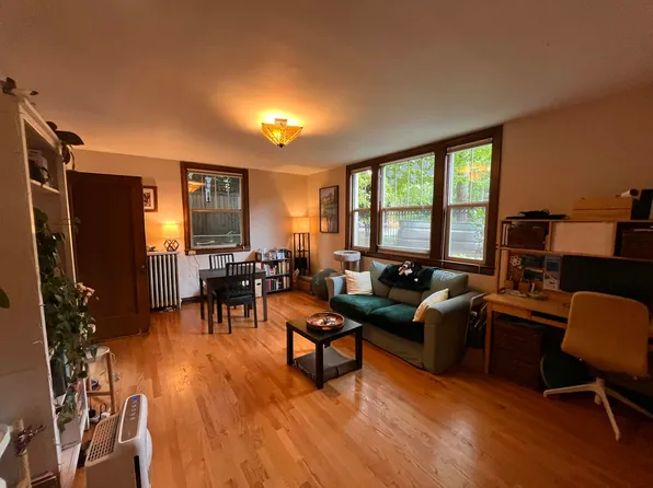 956 10th Ave E, Seattle, WA