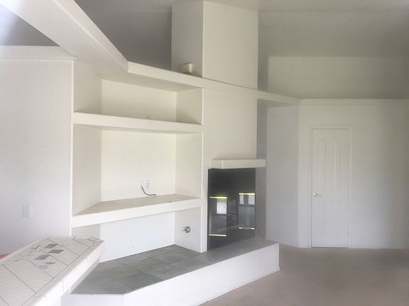 2nd image of 13190 Tamarisk Rd