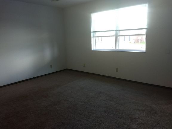 5th image of 3025 Mimosa St #2