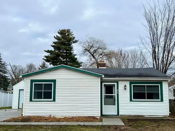 319 Orchard St, Grand Ledge, MI 48837