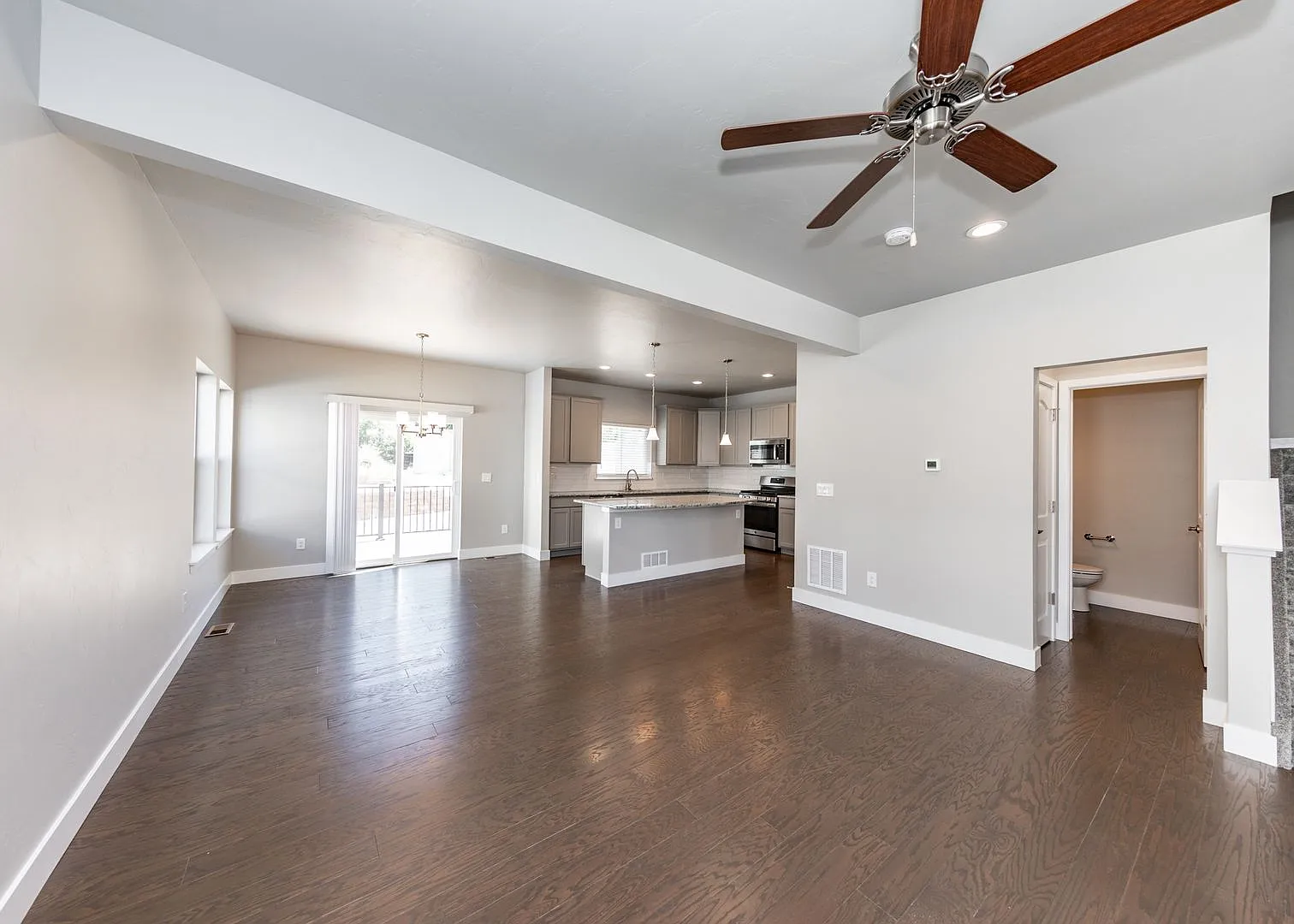 Stunning Like New 3 Bedroom Townhome — Photo 3