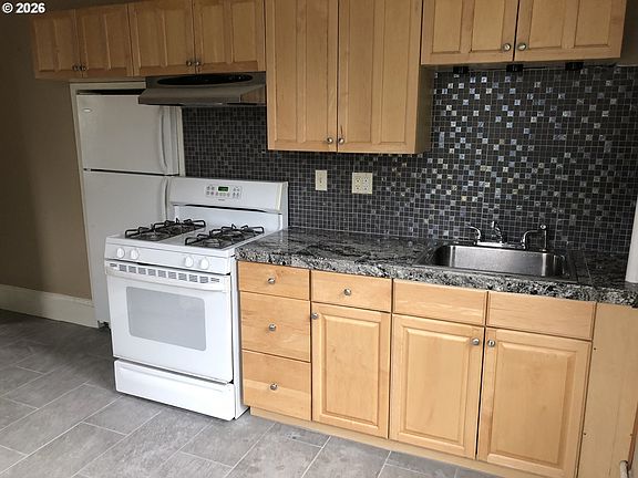 2nd image of 3333 SE 11th Ave