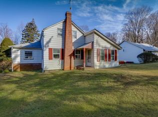 34 S Airmont Rd, Suffern, NY 10901