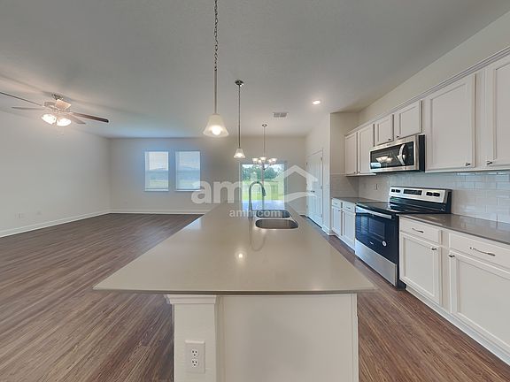 3rd image of 1030 Walden Pond Dr