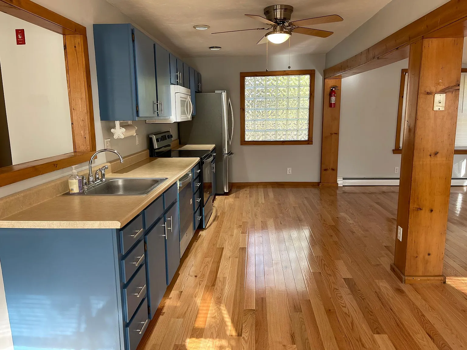 3 bed, 1500 sqft, $3,600 — Photo 3