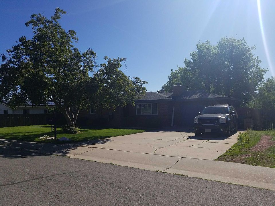 2nd image of 780 Devinney St