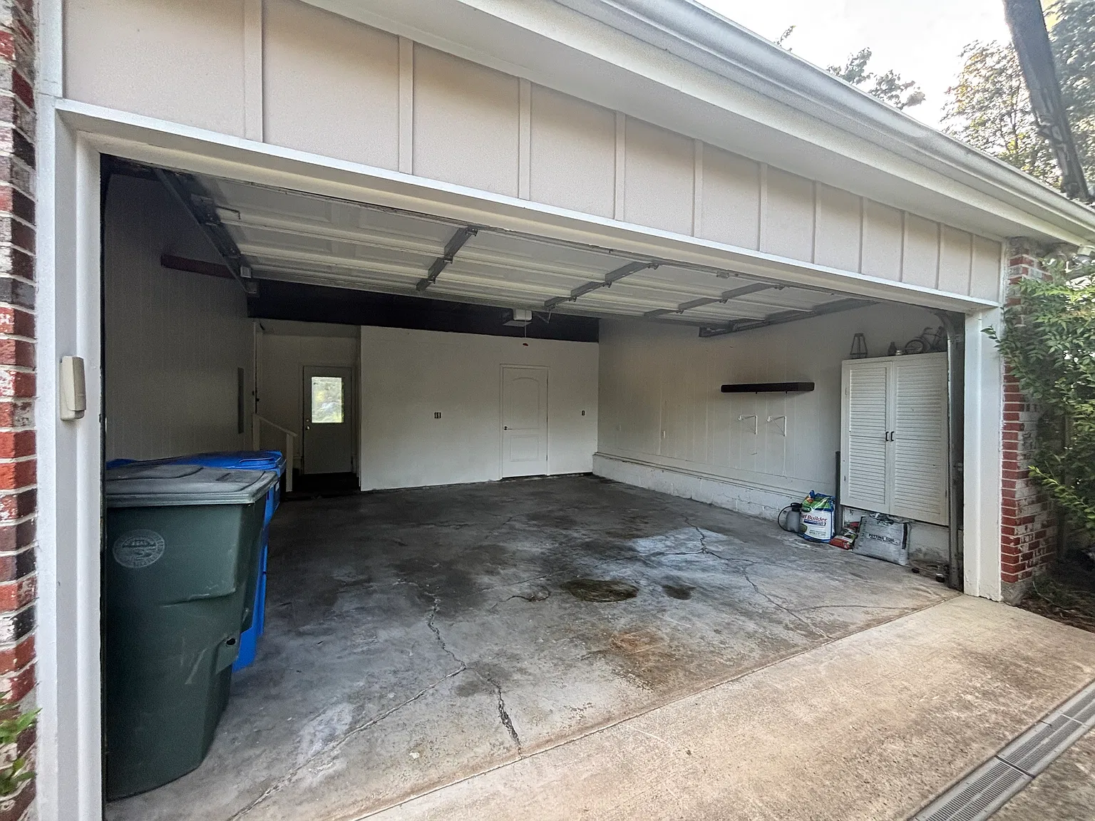 3 bed, 1200 sqft, $2,600 — Photo 3
