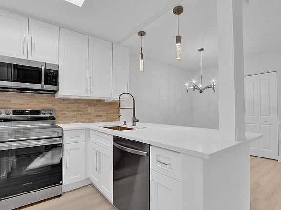 4th image of 3402 Gardens East Drive #19a