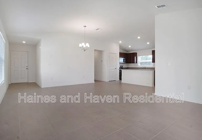 3139 Cedar Crossing Blvd — Photo 9