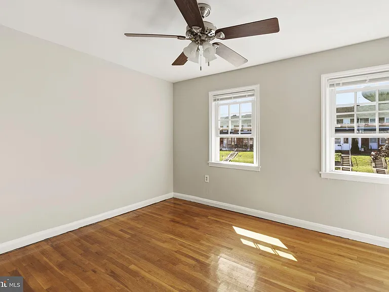 7124 Gough St — Photo 15