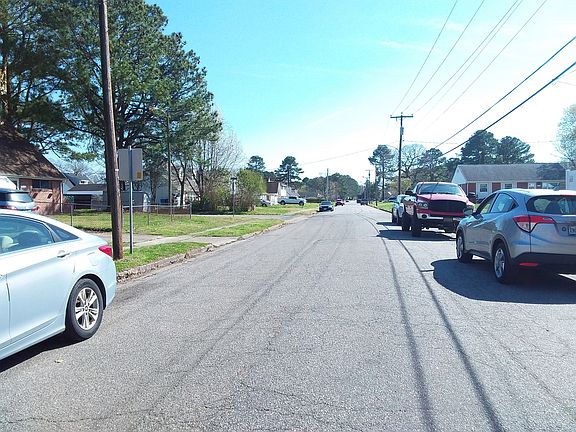 5th image of 2225 Chesapeake Ave