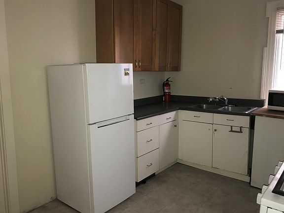5th image of 3 Avenue N #414