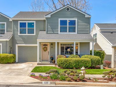 135 Brooks Ln, Ashland, OR, 97520