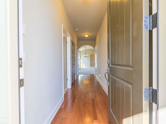 4th image of 626 Stickley Oak Way