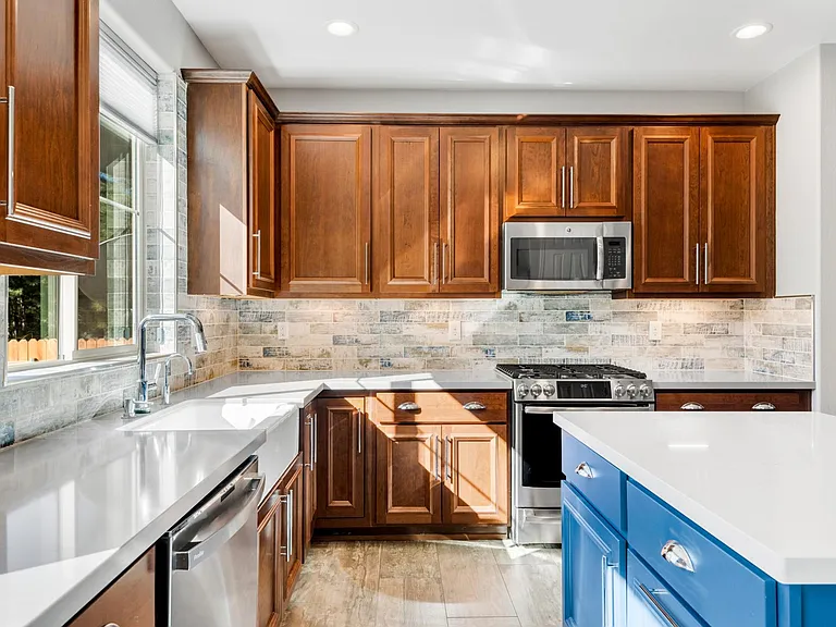 1196 N Waterside Dr — Photo 8