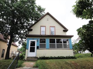 1360 Reaney Ave, Saint Paul, MN 55106