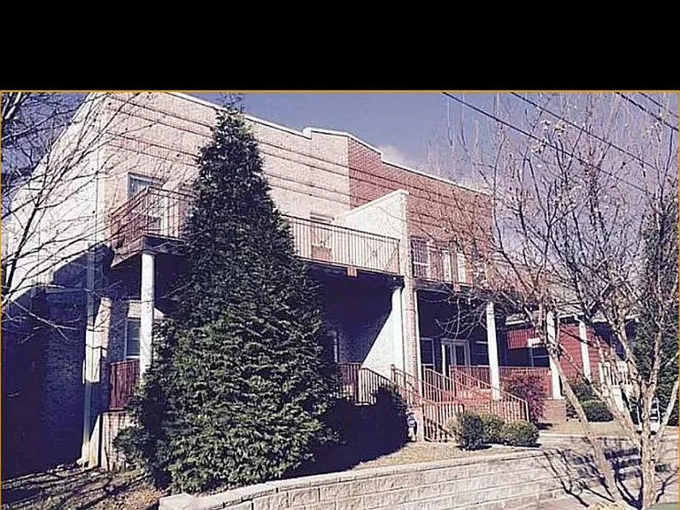 447 Ira St SW — Photo 2